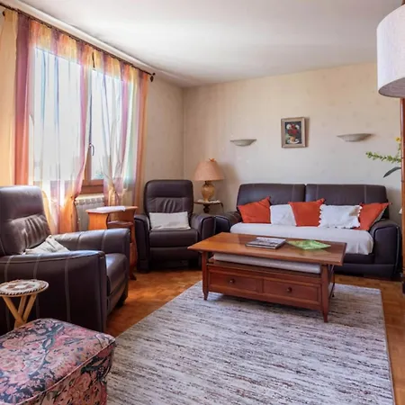 Spacious Air Conditionned With Balcony Appartamento Béziers