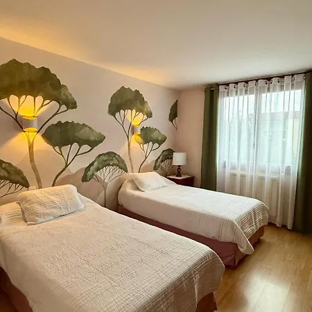 Spacious Air Conditionned With Balcony Béziers