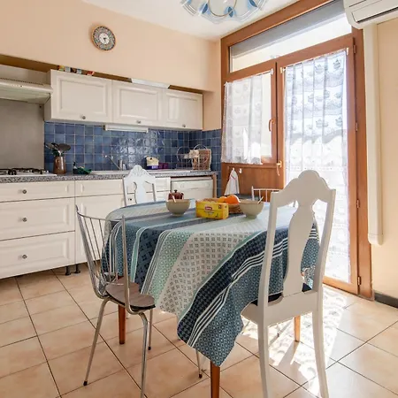 Spacious Air Conditionned With Balcony * Béziers